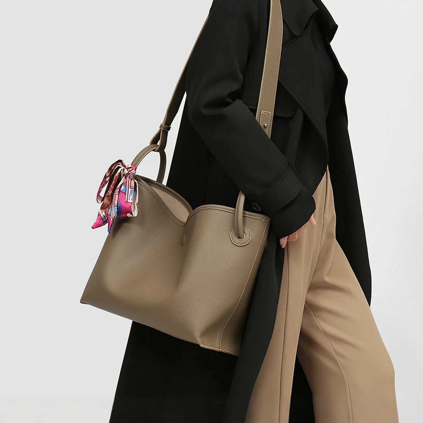Borsa a Mano di Lusso Leggera  - Luxury Bags Leather recensione e prezzo